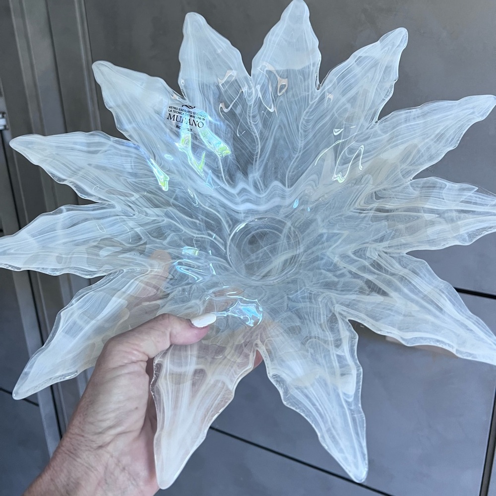 MURANO ITALY Vietri Onda glass large flower petal leaf bowl